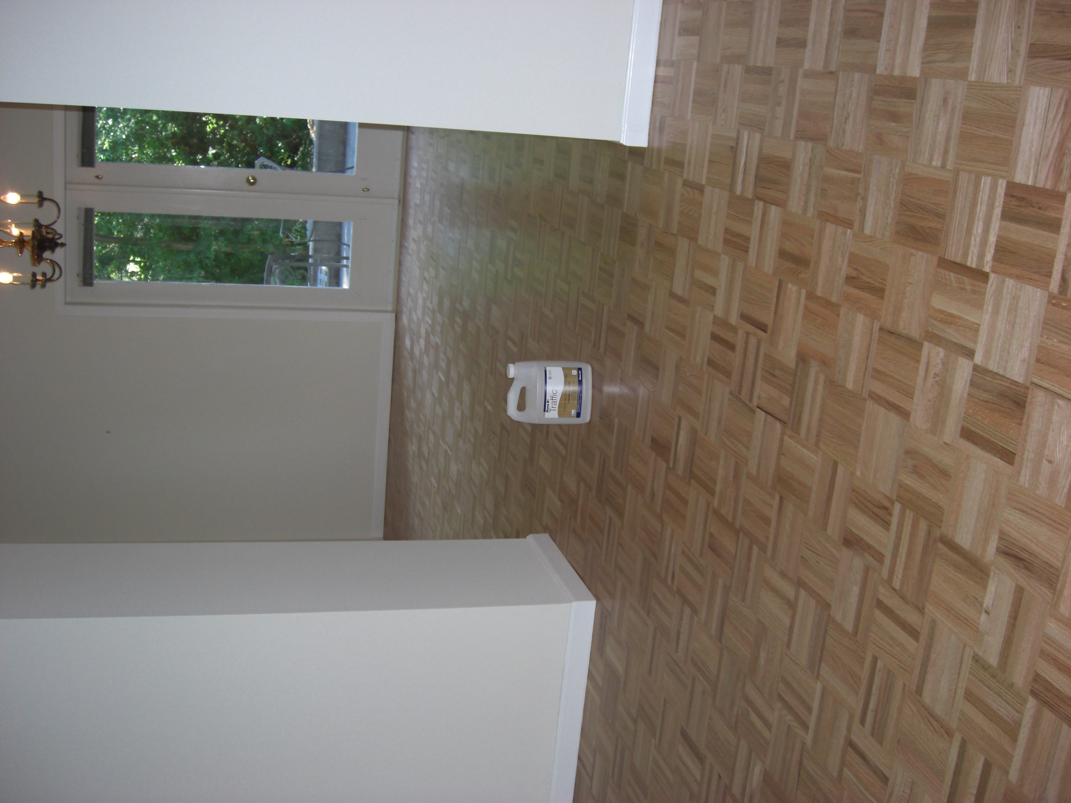 Parquet floors refinishing